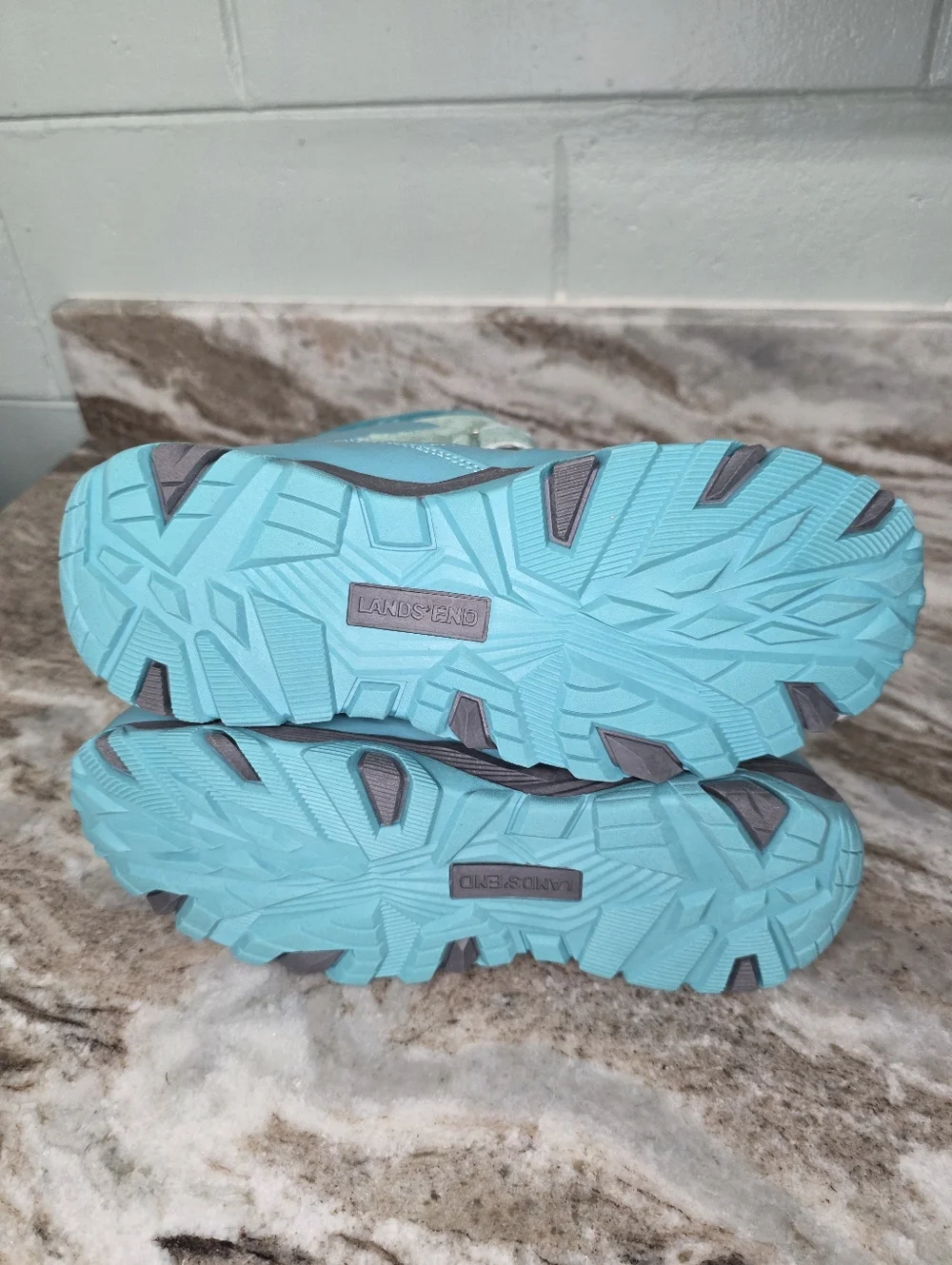 Lands' End Big Kids' Snow Boots Thermolite Aqua Size 6 (Women's Size 8)